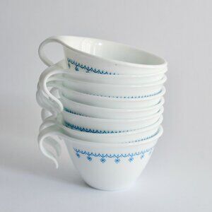 Corelle Snowflake Vintage Mugs Lot of 8 Hook Handles Handle